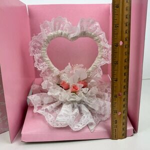 Vtg 1988 Dakin White Lace Heart Shape w Flowers Wedding Cake Topper w Box READ